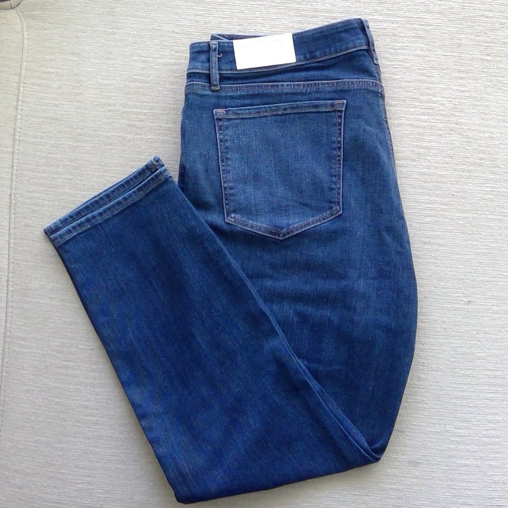 LOFT Curvy Skinny Ankle Jeans in Luxe Medium Wash